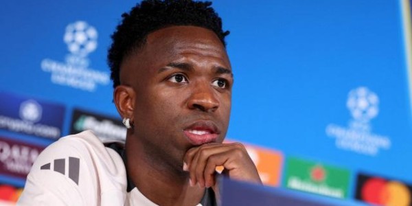 新葡萄8883官网AMG-西媒：维尼修斯盼至少涨薪500万 续约有望今夏谈妥