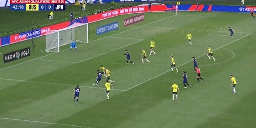 ⚽世亚预半场：铃木唯人、平河悠造威胁，日本暂时0-0澳大利亚