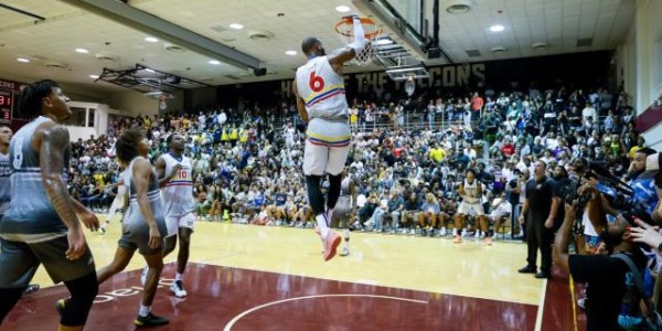 新葡萄8883官网AMG-亲历者还原火爆12小时！球星与球迷在西雅图双输