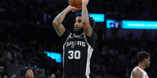 新葡萄8883官网AMG-淘宝之神！马刺将落选秀培养成神射手 围绕文班建队他是必备拼图