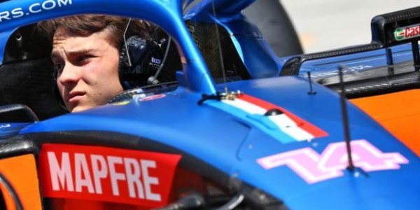 新葡萄8883官网AMG-F1转会风波谁是得益者③：皮亚斯特雷恐被拔苗助长