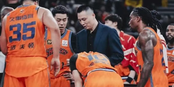 新葡萄8883官网AMG-曝上海男篮接触NBA冠军后卫，欧锦赛场均28.3分，三分球命中率61%